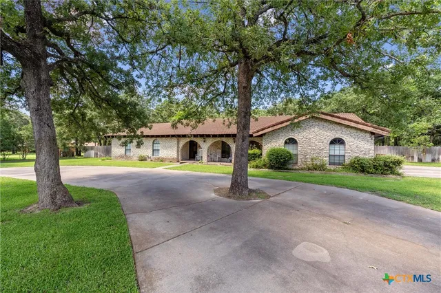 $410,000 | 101 Sandoak, Rockdale, TX 76567