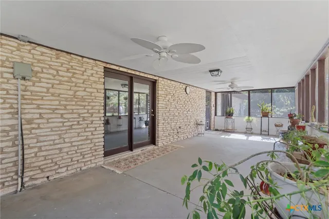 $410,000 | 101 Sandoak, Rockdale, TX 76567