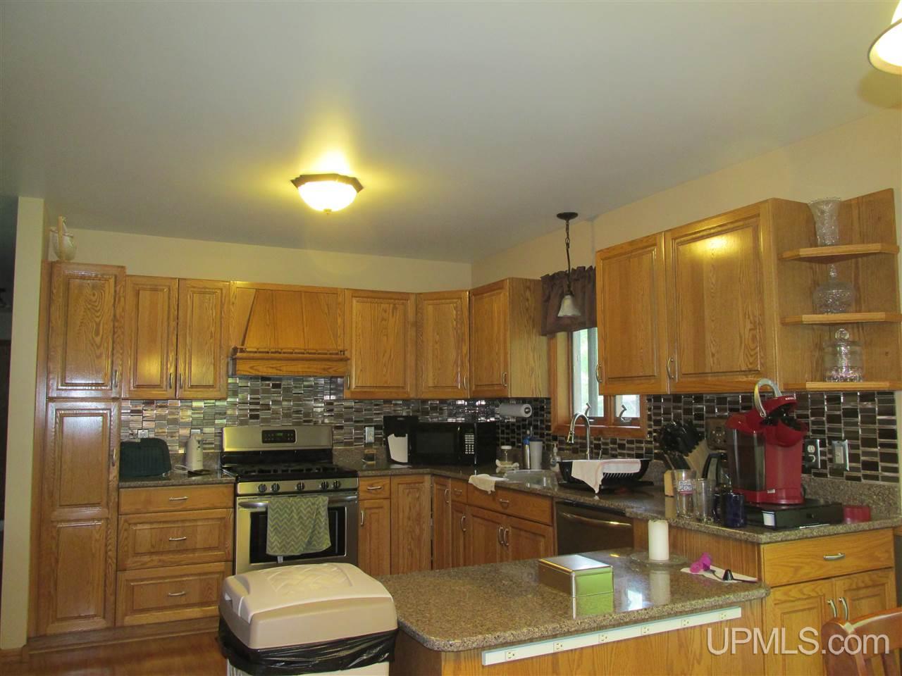 6988 L 5 Escanaba, MI 49829 - Photo 6 of 39