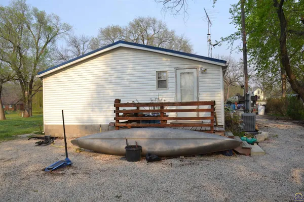 $89,000 | 21244 South Hickory Road, Quenemo, KS 66528
