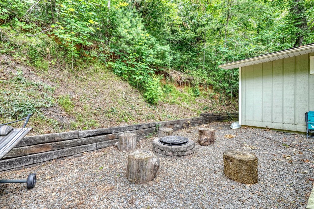 14 Priscilla Lane Murphy, NC 28906 - Photo 31 of 42 a view of a porch with seating space