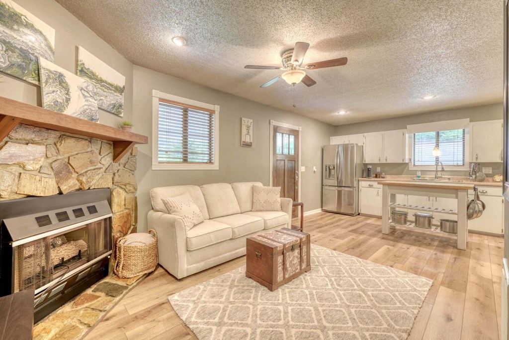 14 Priscilla Lane Murphy, NC 28906 - Photo 9 of 42 a living room with furniture and a large window