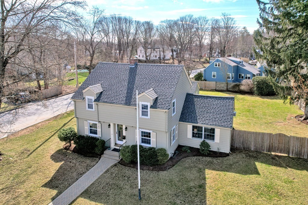 7 Windemere Road Worcester, MA 01602 - Photo 4 of 39 Gallery Image 4