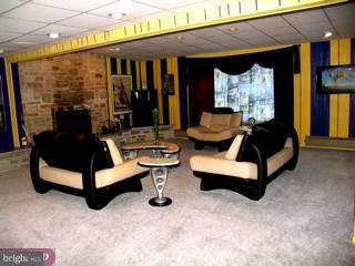 8702 Autumn Road Philadelphia, PA 19115 - Photo 3 of 6 Gallery Image 3