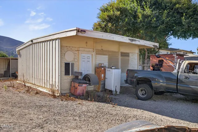 $1,499,000 | 870 Corporation Street, Santa Paula, CA 93060