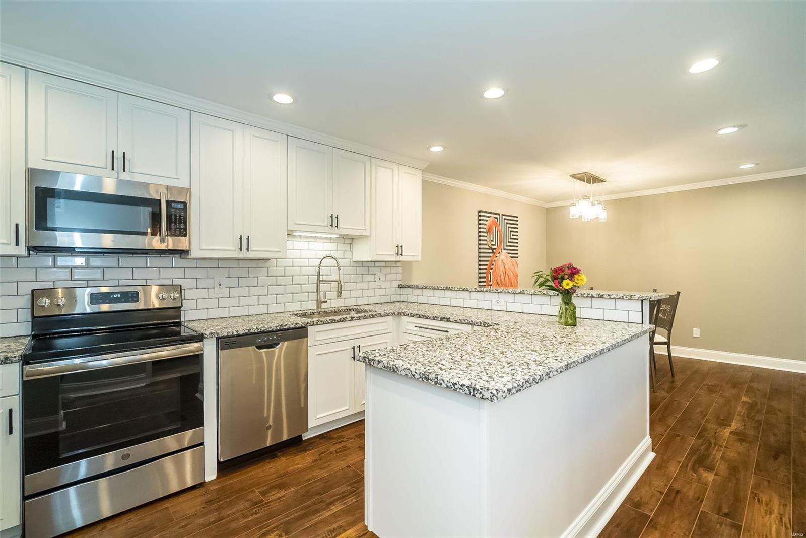 1340 Holgate Drive, Unit E2 Ballwin, MO 63021 - Photo 18 of 51