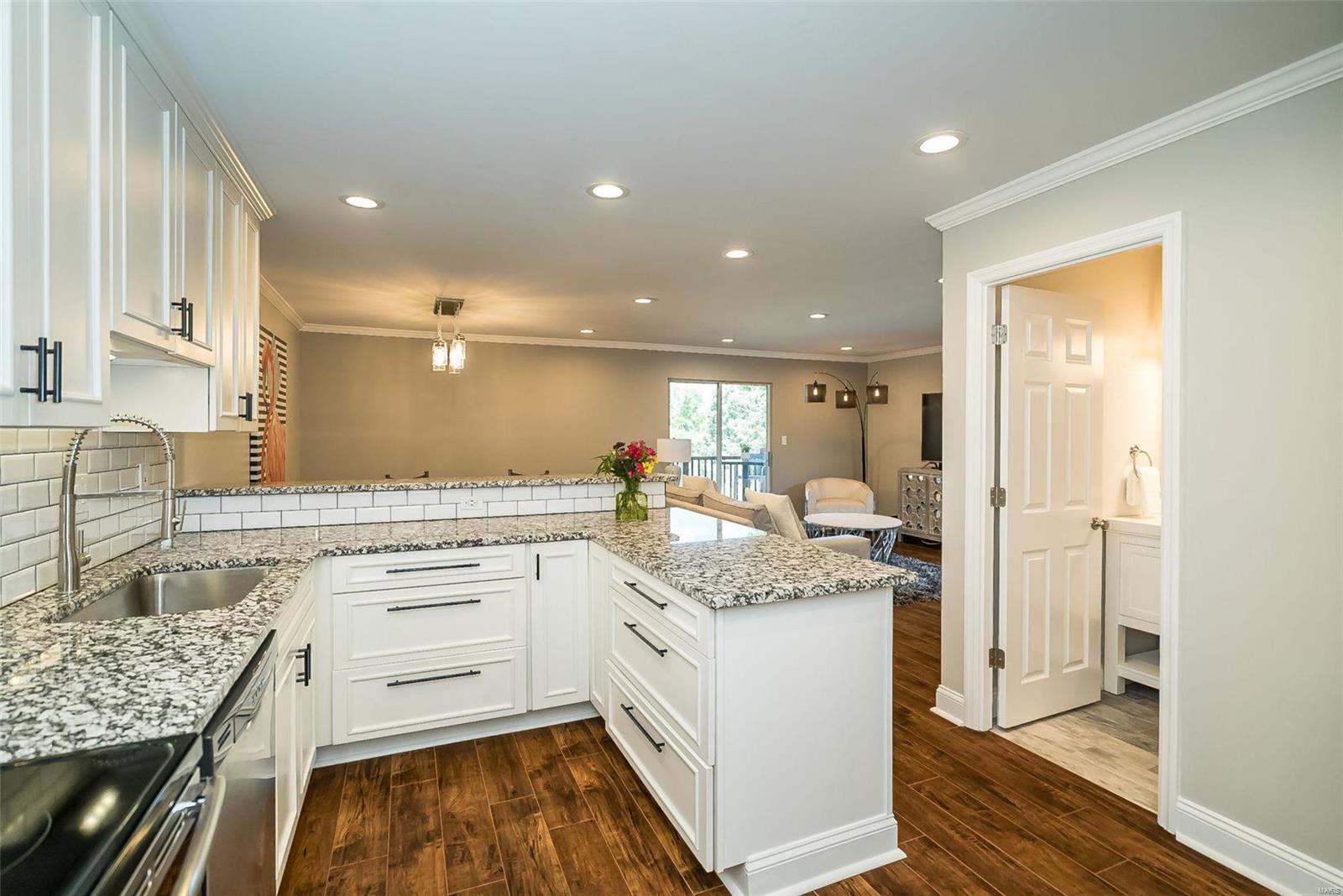 1340 Holgate Drive, Unit E2 Ballwin, MO 63021 - Photo 20 of 51