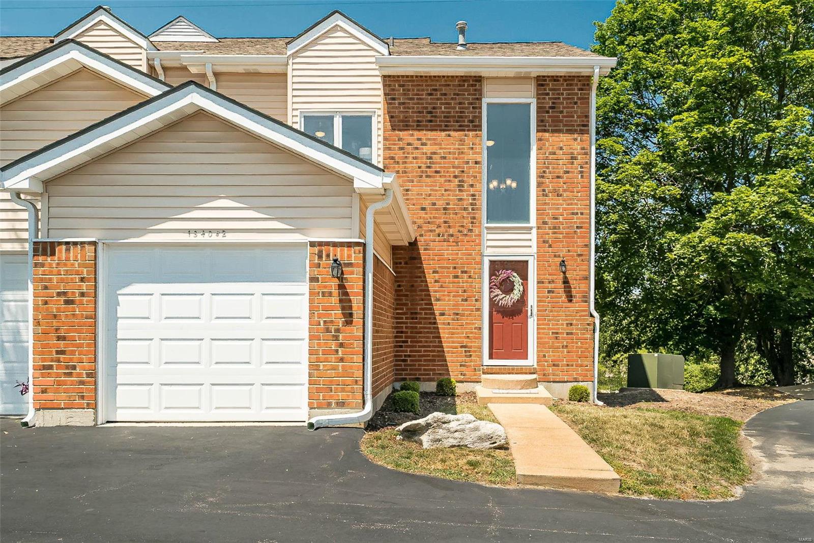 1340 Holgate Drive, Unit E2 Ballwin, MO 63021 - Photo 2 of 51