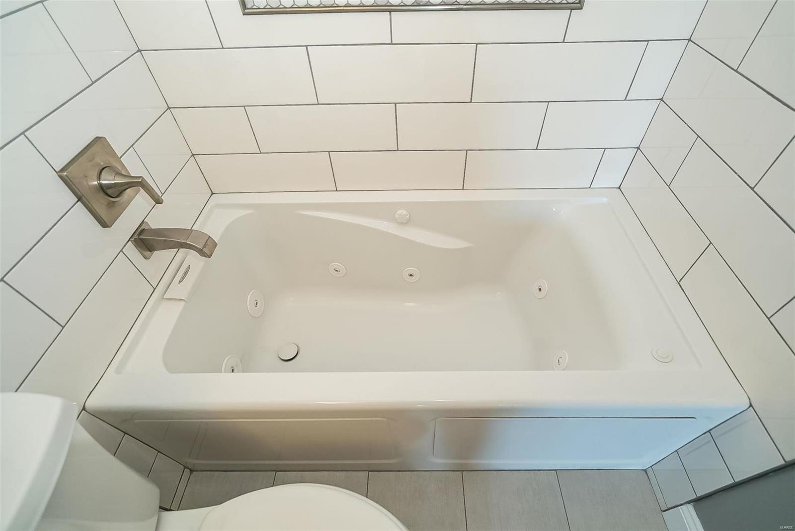 1340 Holgate Drive, Unit E2 Ballwin, MO 63021 - Photo 40 of 51