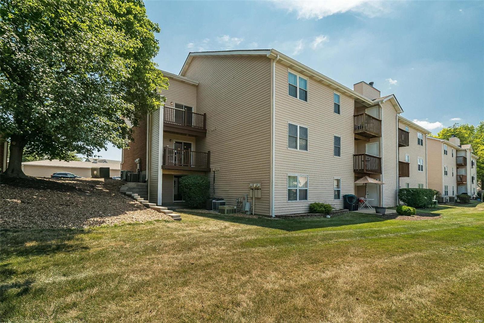 1340 Holgate Drive, Unit E2 Ballwin, MO 63021 - Photo 48 of 51