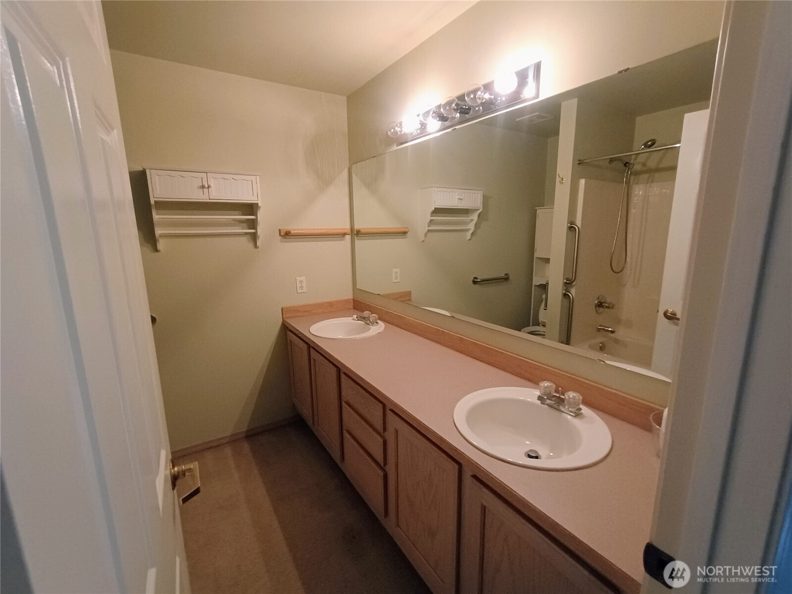 12989 Phillips Ridge Road Southeast Monroe, WA 98272 - Photo 7 of 10 Gallery Image 7
