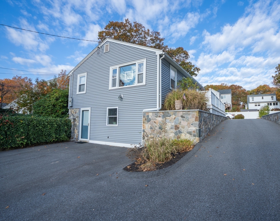 22 Farmhurst Road Plymouth, MA 02360 - Photo 3 of 26 Gallery Image 3