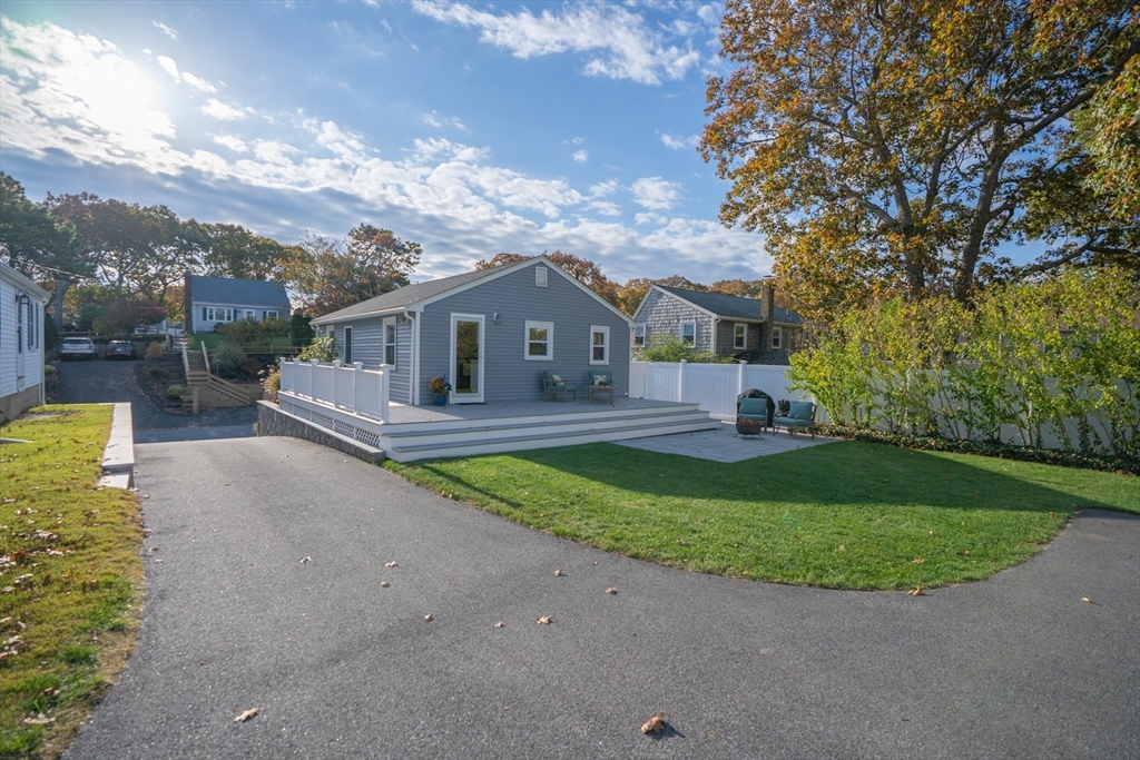 22 Farmhurst Road Plymouth, MA 02360 - Photo 4 of 26 Gallery Image 4
