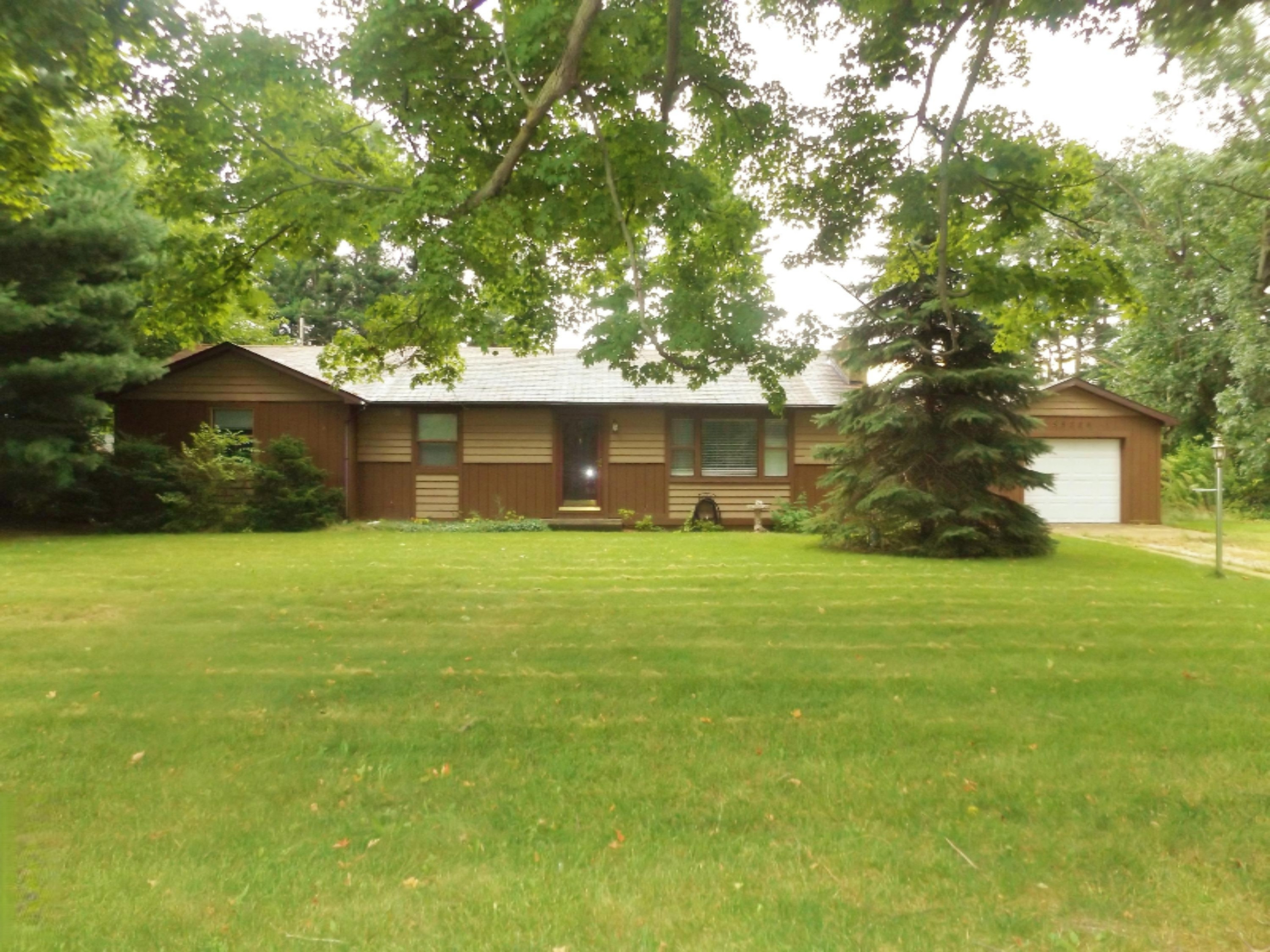 55225 Buckhorn Road Three Rivers, MI 49093 - Photo 1 of 16 2014-12-09 21.57.03