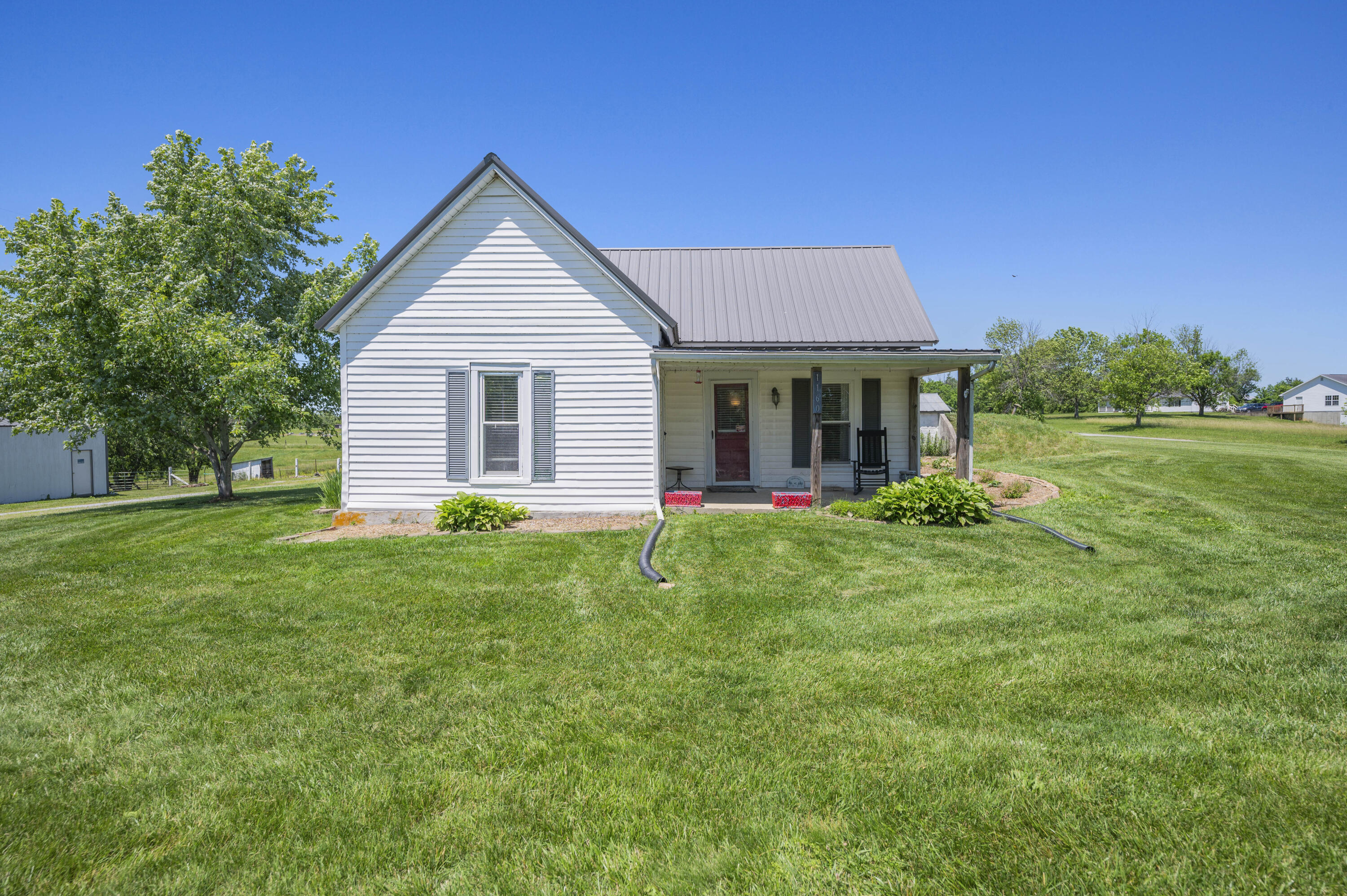 1160 Hopewell Road Harrodsburg, KY 40330 - Photo 4 of 51 20260602-1160-Hopewell-Rd-fh-002