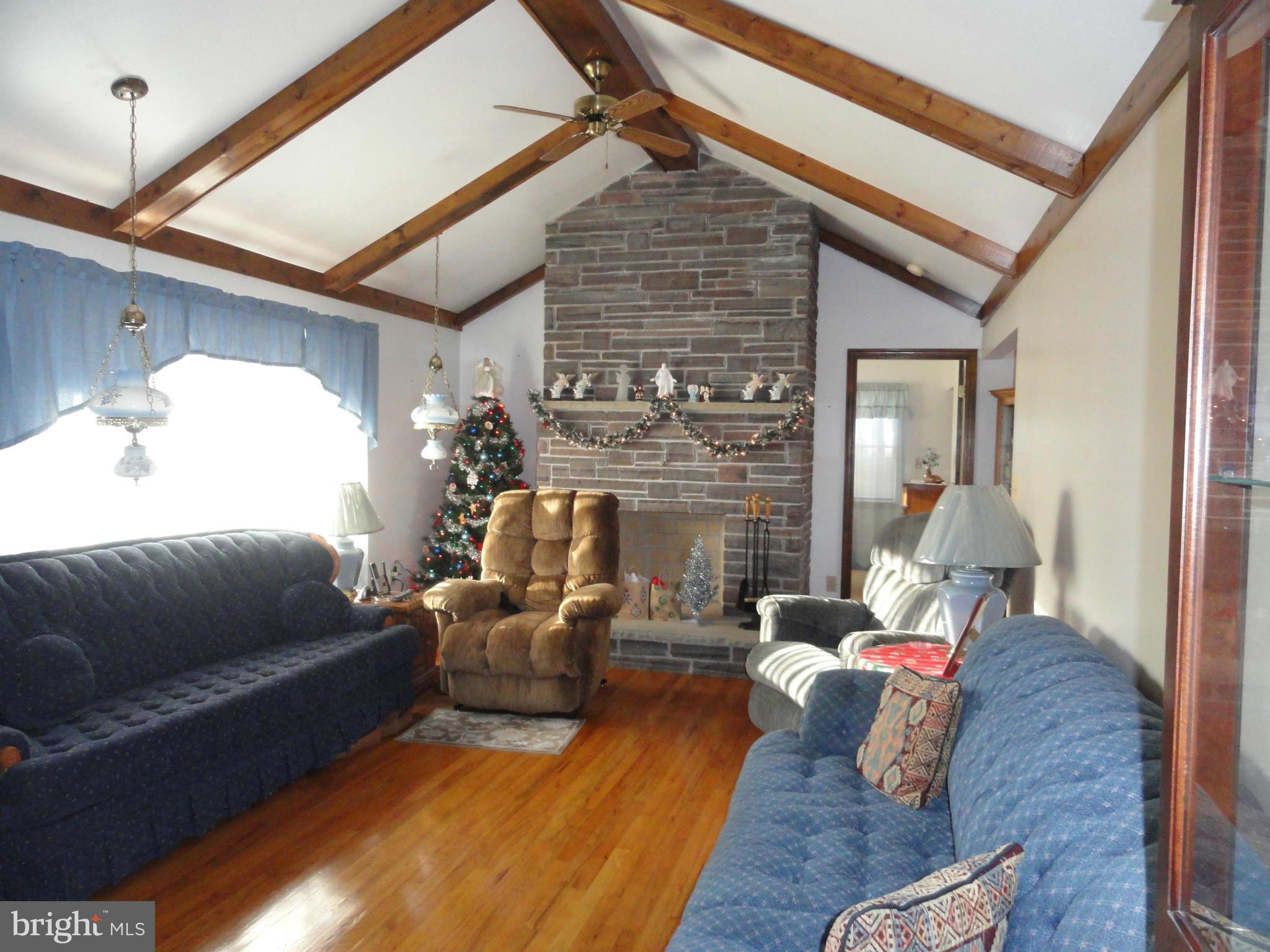14144 Fairview Road Clear Spring, MD 21722 - Photo 12 of 21 Living Room