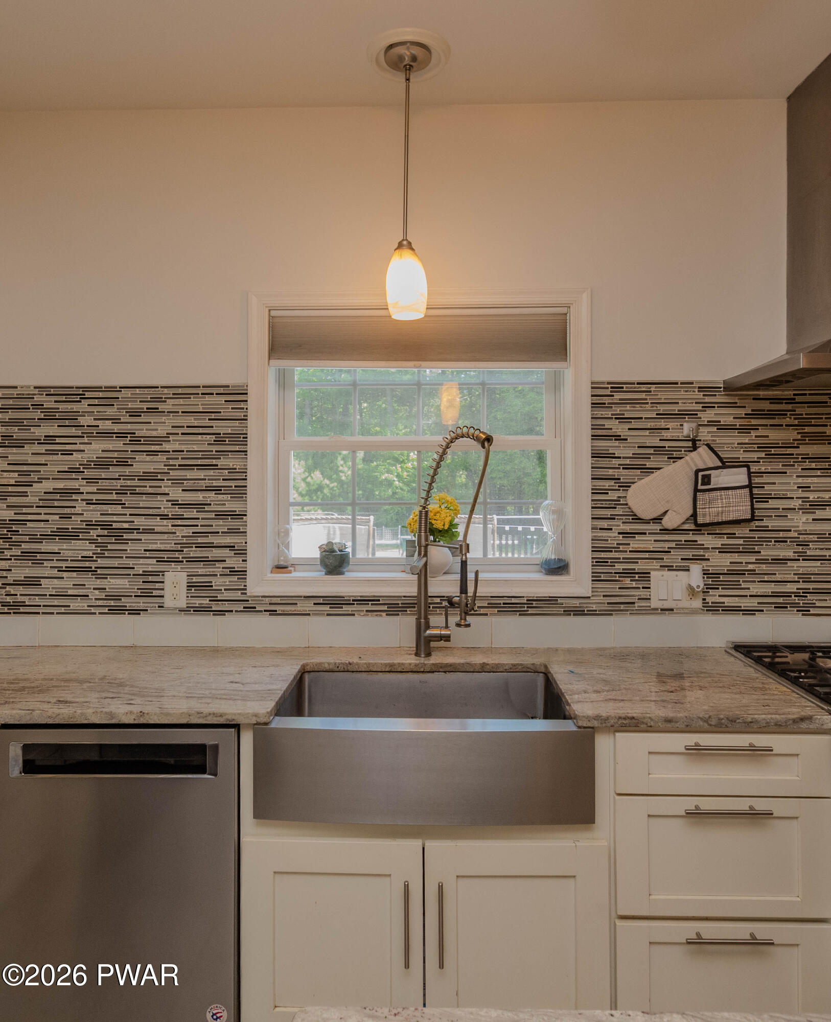 160 Mountain Springs Road Milford, PA 18337 - Photo 14 of 74