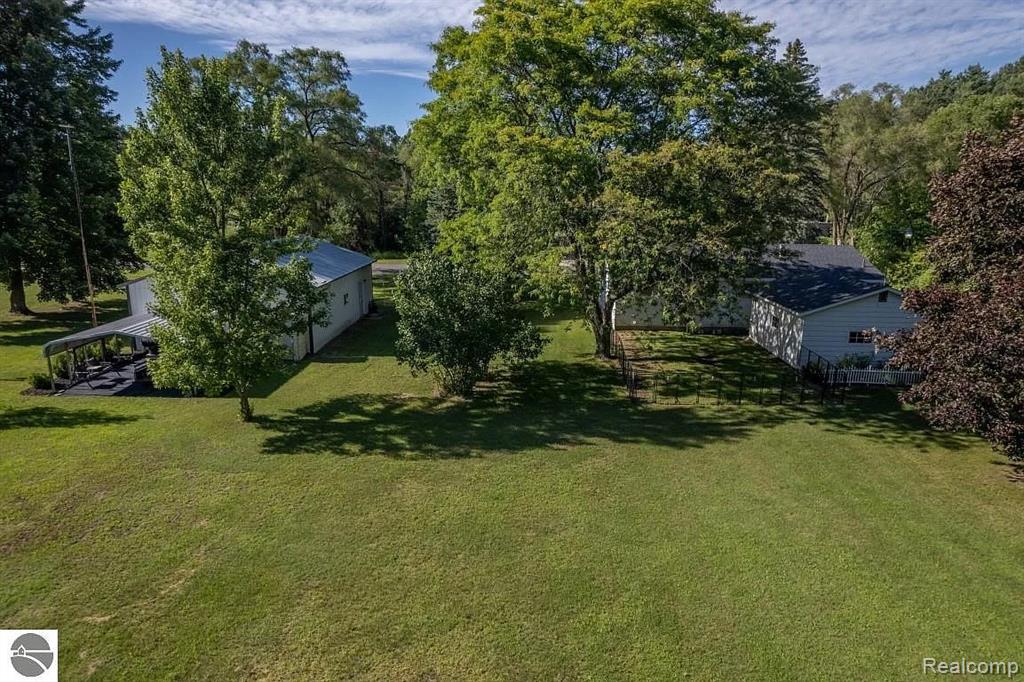 6365 West Airline Road Weidman, MI 48893 - Photo 11 of 31