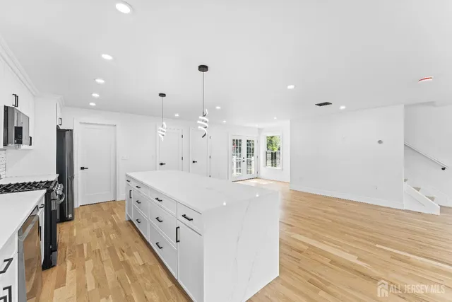 $599,999 | 577 South South Avenue South, Dunellen, NJ 08812