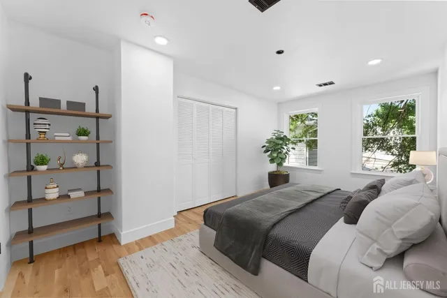 $599,999 | 577 South South Avenue South, Dunellen, NJ 08812