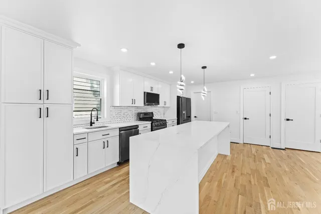 $599,999 | 577 South South Avenue South, Dunellen, NJ 08812