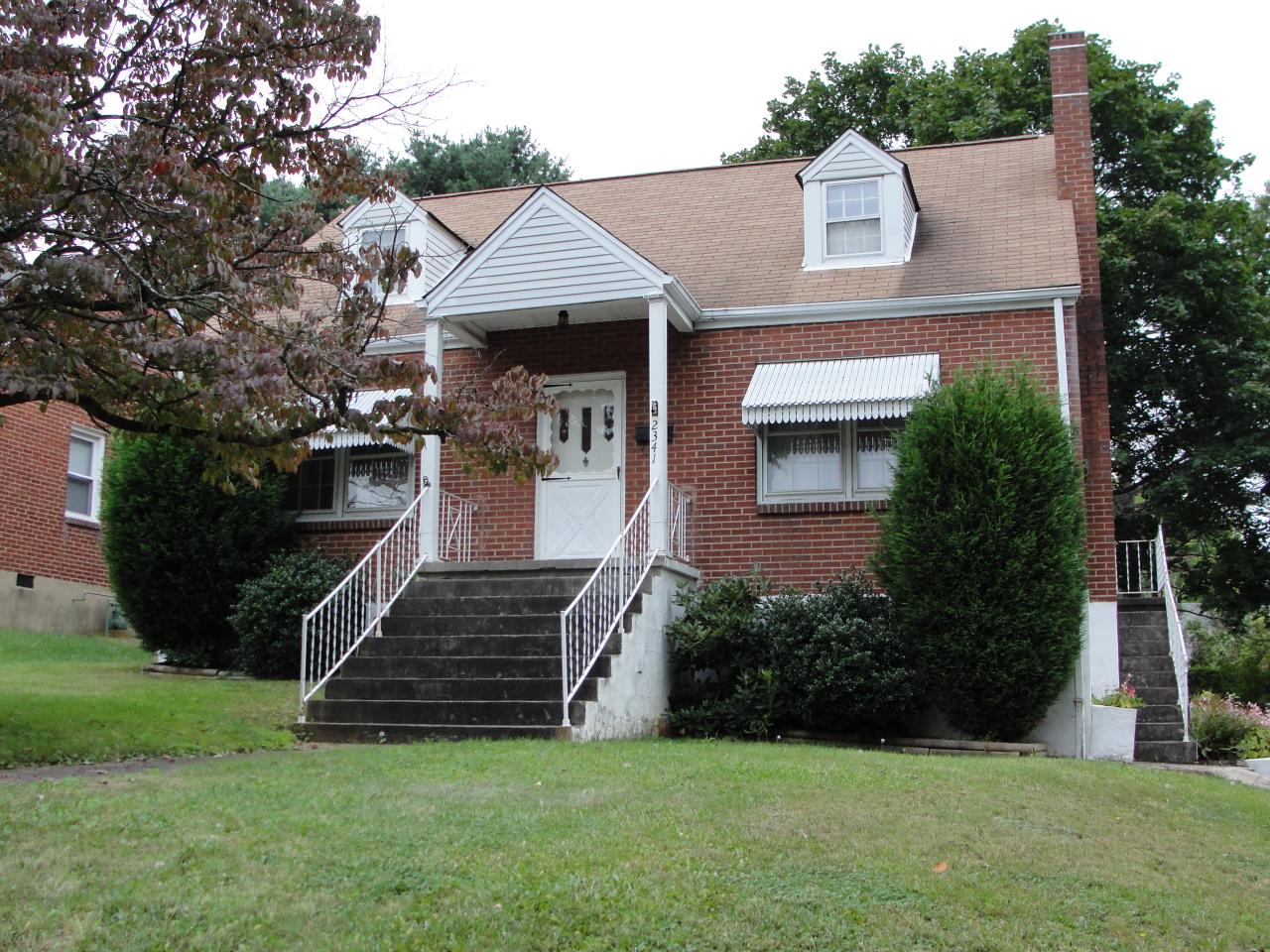 2341 Howard Road Southwest Roanoke, VA 24015 - Photo 1 of 13 Front view