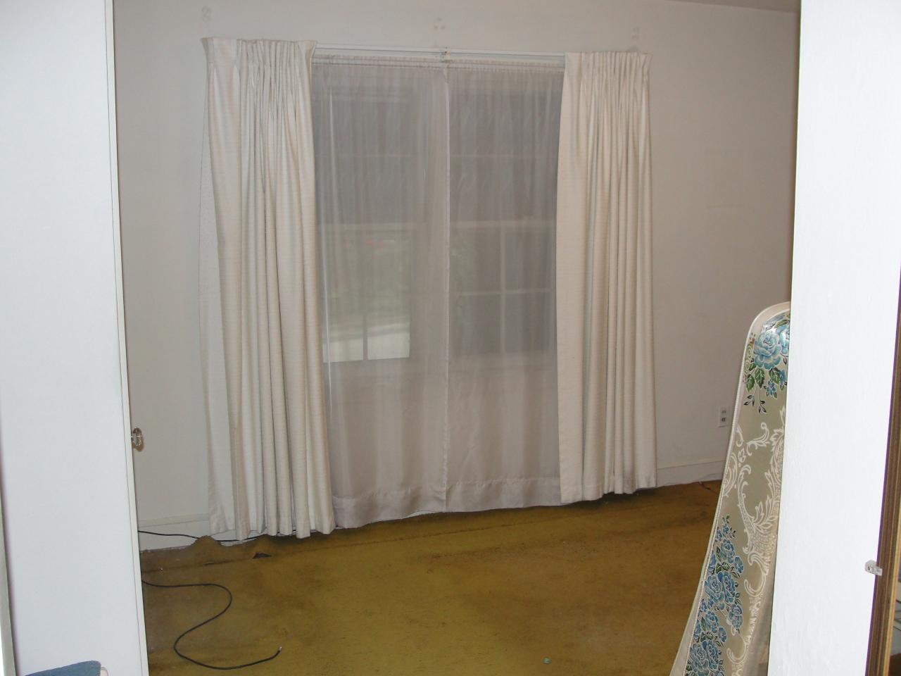 2341 Howard Road Southwest Roanoke, VA 24015 - Photo 3 of 13 Interior