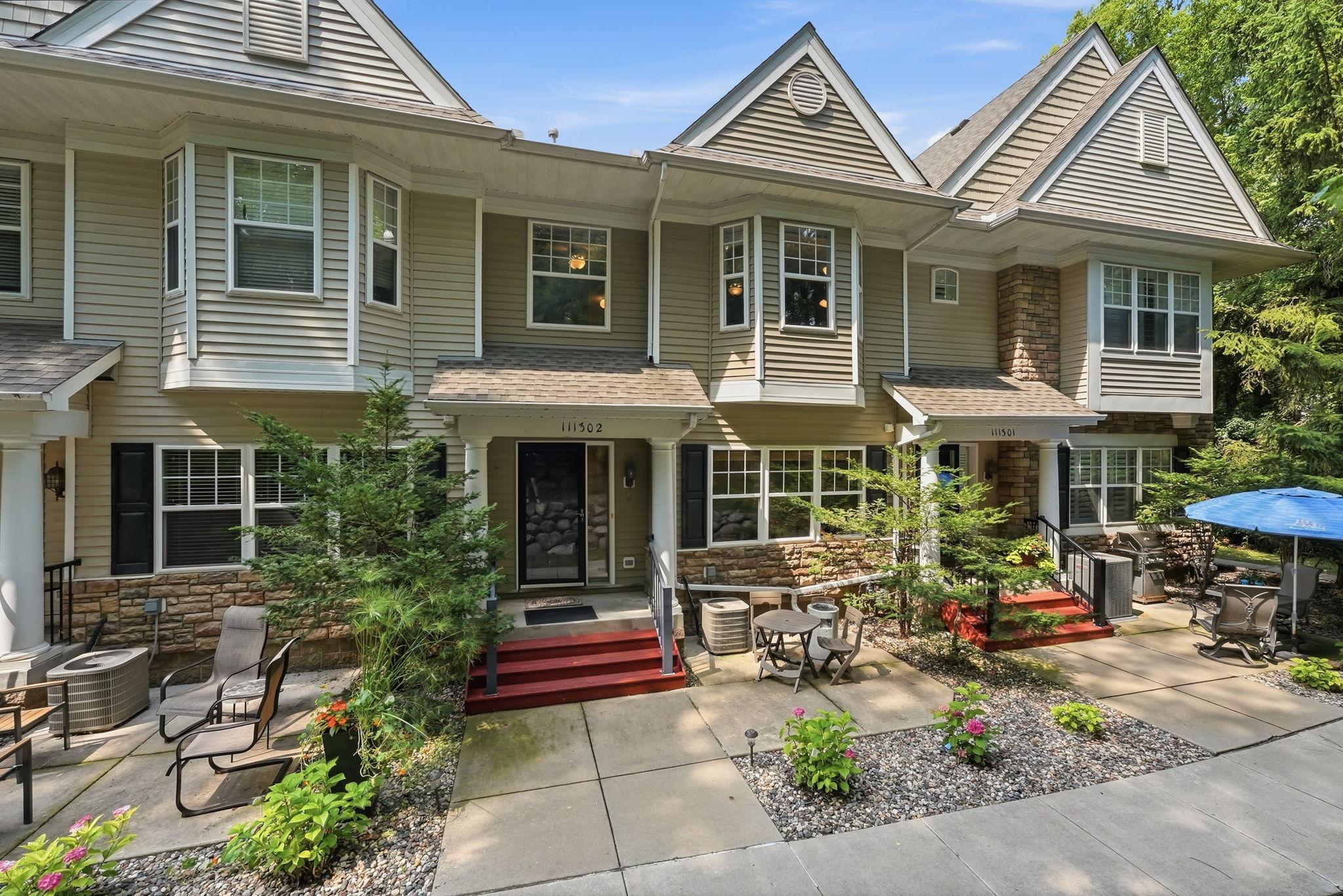 111302 Village Road, Unit 2 Chaska, MN 55318 - Photo 5 of 41 Gallery Image 5