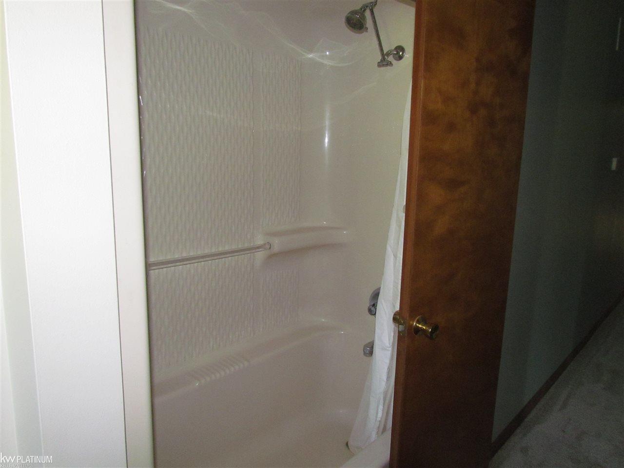 21790 Bordman Road Armada, MI 48005 - Photo 26 of 39 31350627-25.JPG