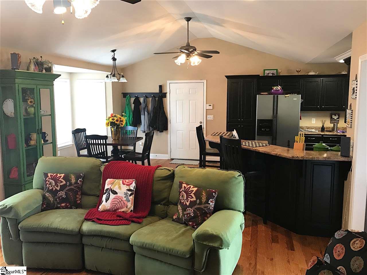425 West Finger Street Landrum, SC 29356 - Photo 8 of 23 Gallery Image 8