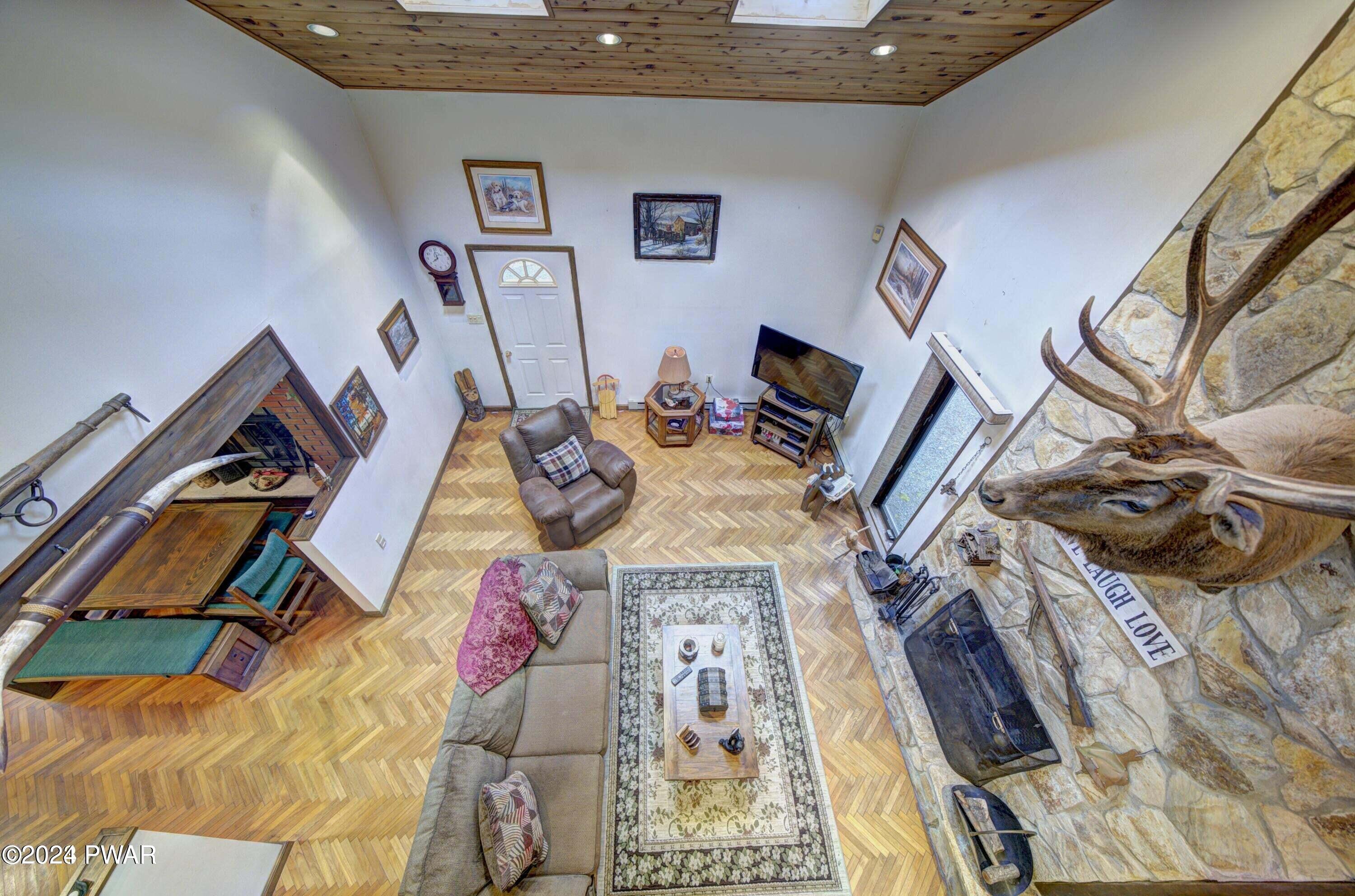 202 Tanager Road Lackawaxen, PA 18435 - Photo 10 of 43
