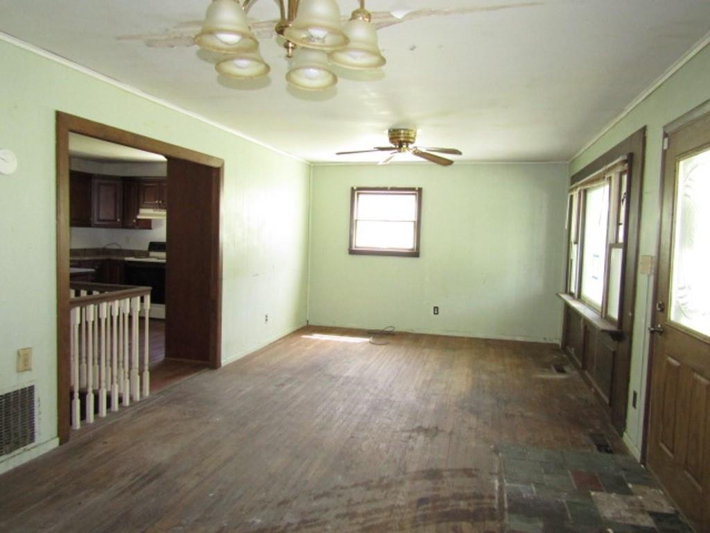 533 Ehman Avenue Baden, PA 15005 - Photo 11 of 27
