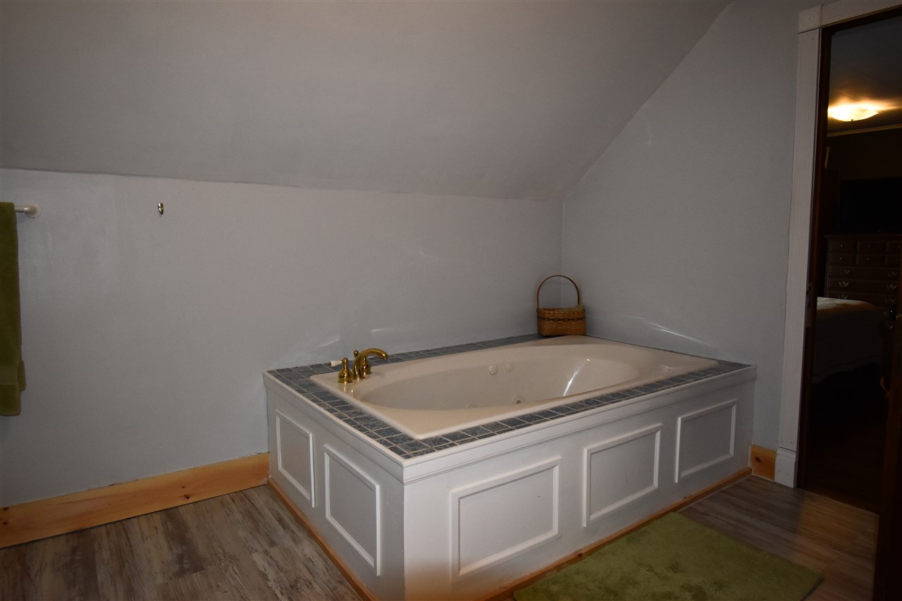 90 Jackson Avenue Rutland, VT 05701 - Photo 23 of 37