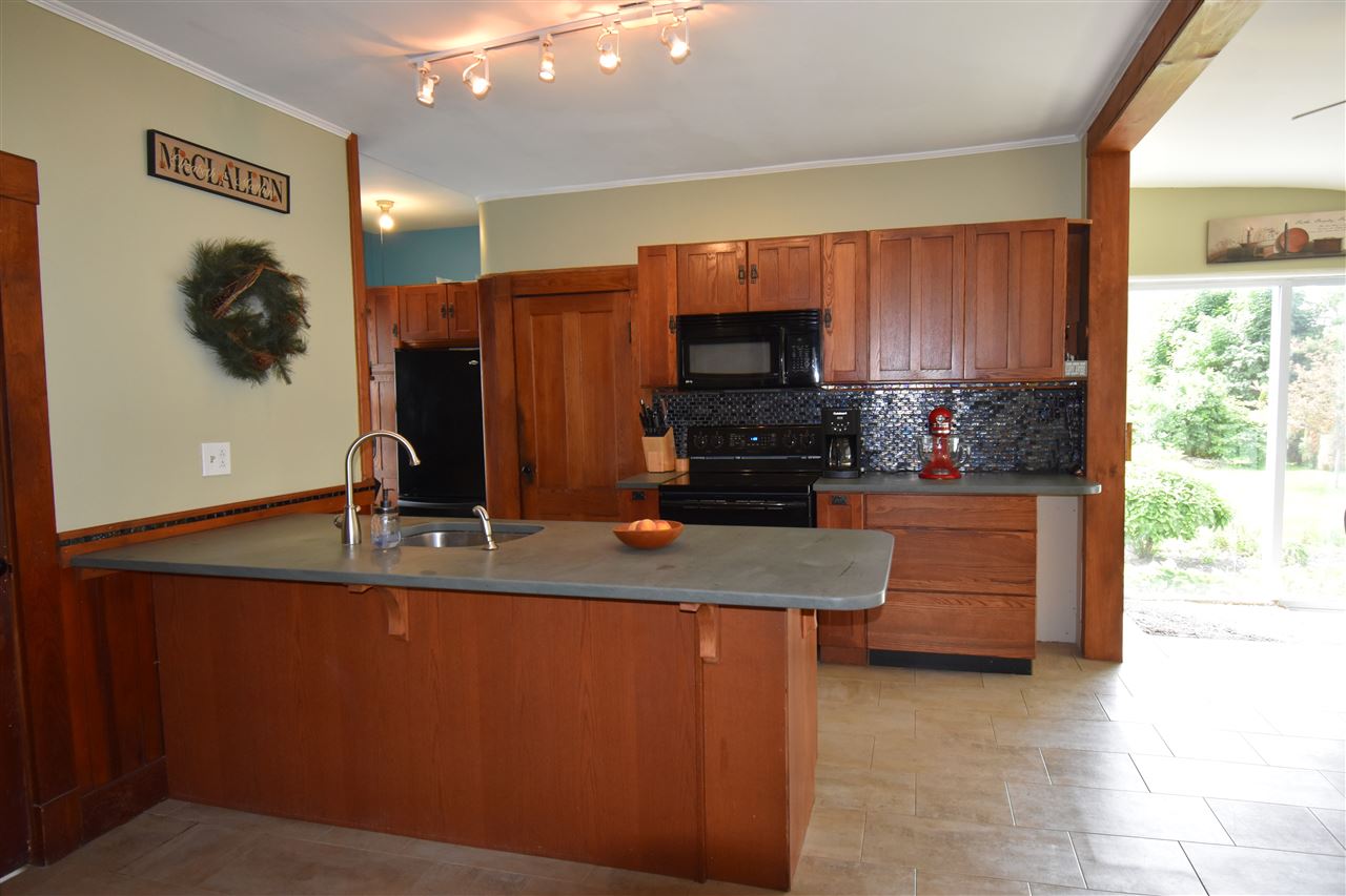 90 Jackson Avenue Rutland, VT 05701 - Photo 7 of 37