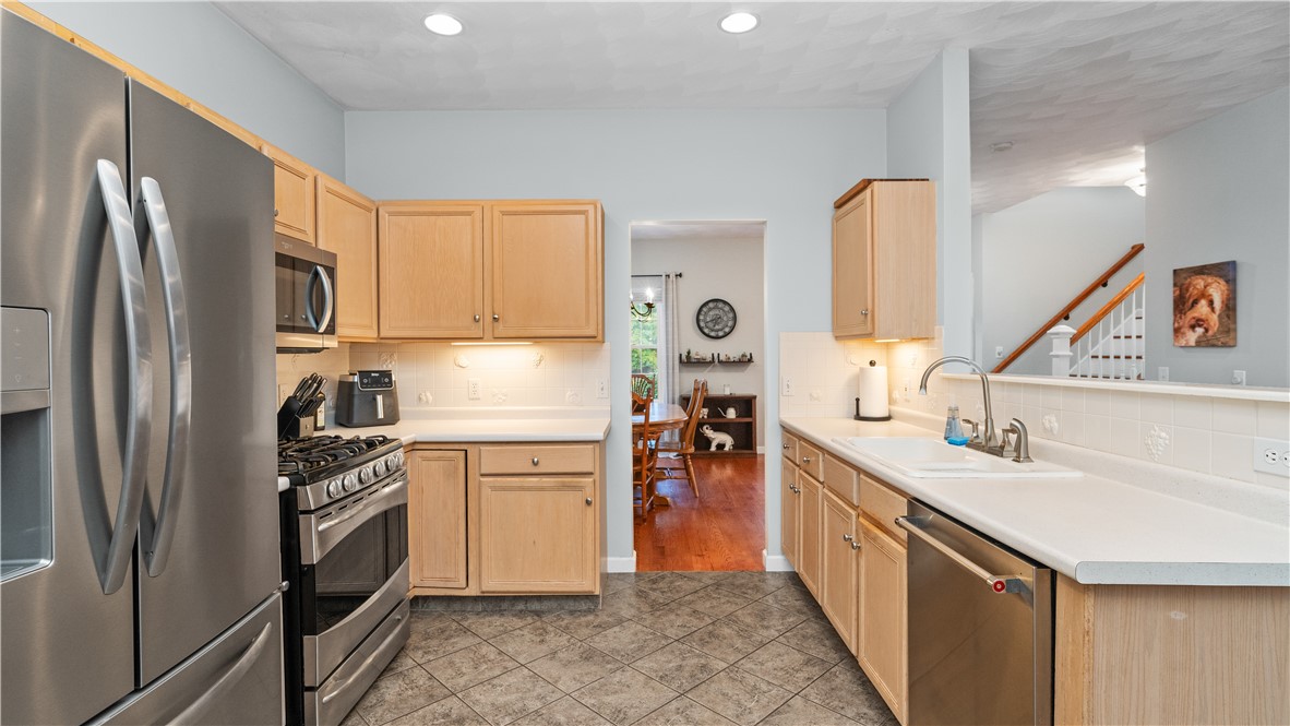 45 Cobblestone Terrace Coventry, RI 02816 - Photo 12 of 50