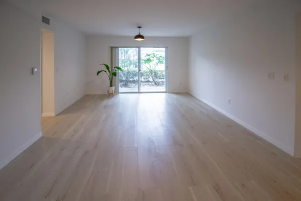 $2,500 | 1200 Crestwood Court South, Unit 1204, Royal Palm Beach, FL 33411