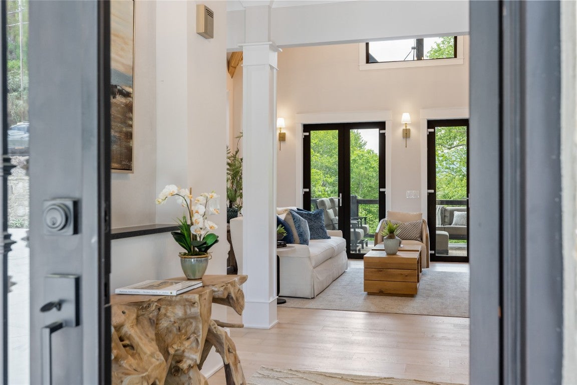 Elegant New Construction InTown in Highlands