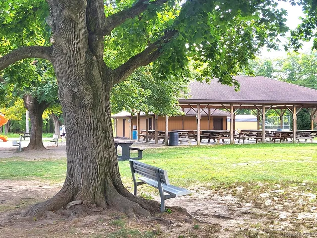 $479,900 | 205 Oriole Drive, Montgomery, NY 12549