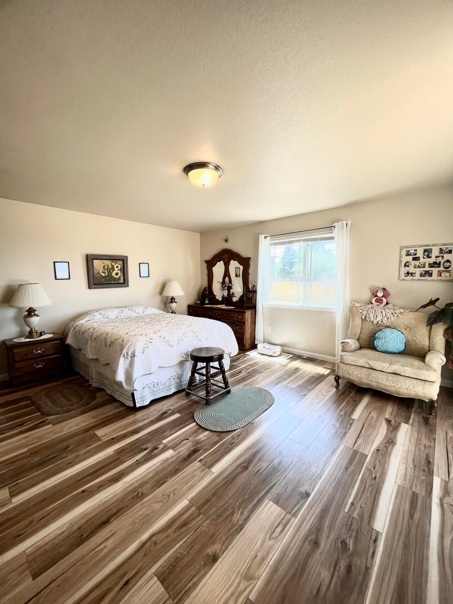 5964 Springcrest Way Klamath Falls, OR 97603 - Photo 13 of 22 DD0641DC-6FDF-4D9B-9175-9313E4131190