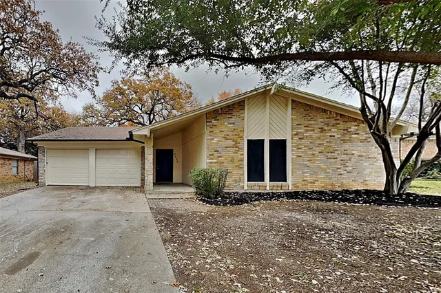 $2,025 | 2503 Engleford Drive, Arlington, TX 76015