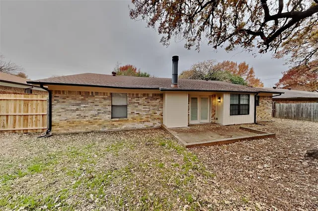 $2,025 | 2503 Engleford Drive, Arlington, TX 76015