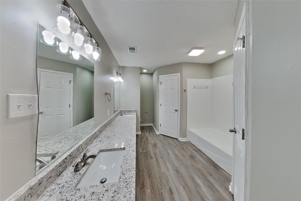 2503 Engleford Drive Arlington, TX 76015 - Photo 10 of 18