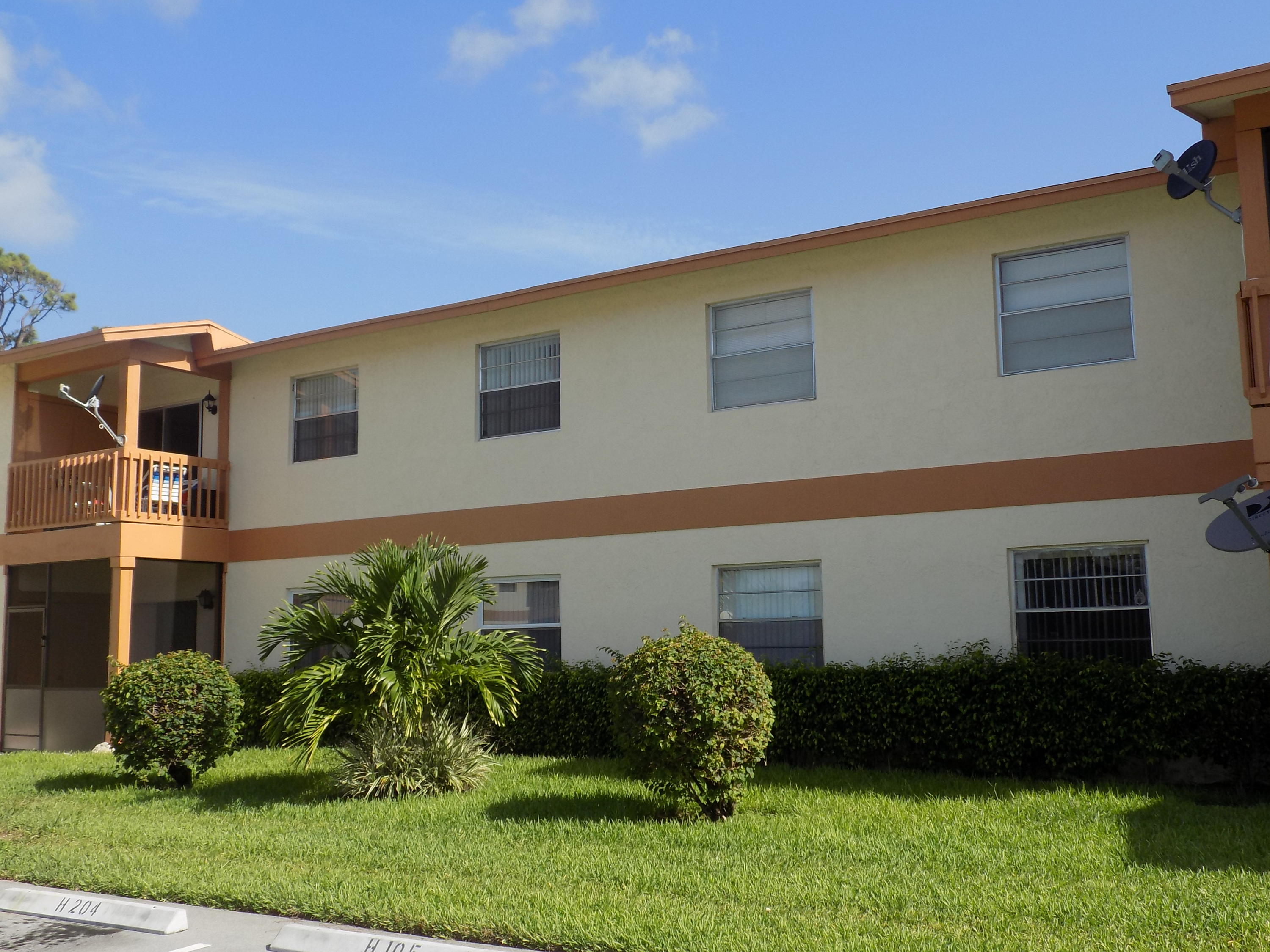 1798 Abbey Road, Unit C201 West Palm Beach, FL 33415 - Photo 23 of 26 Exterior of Building