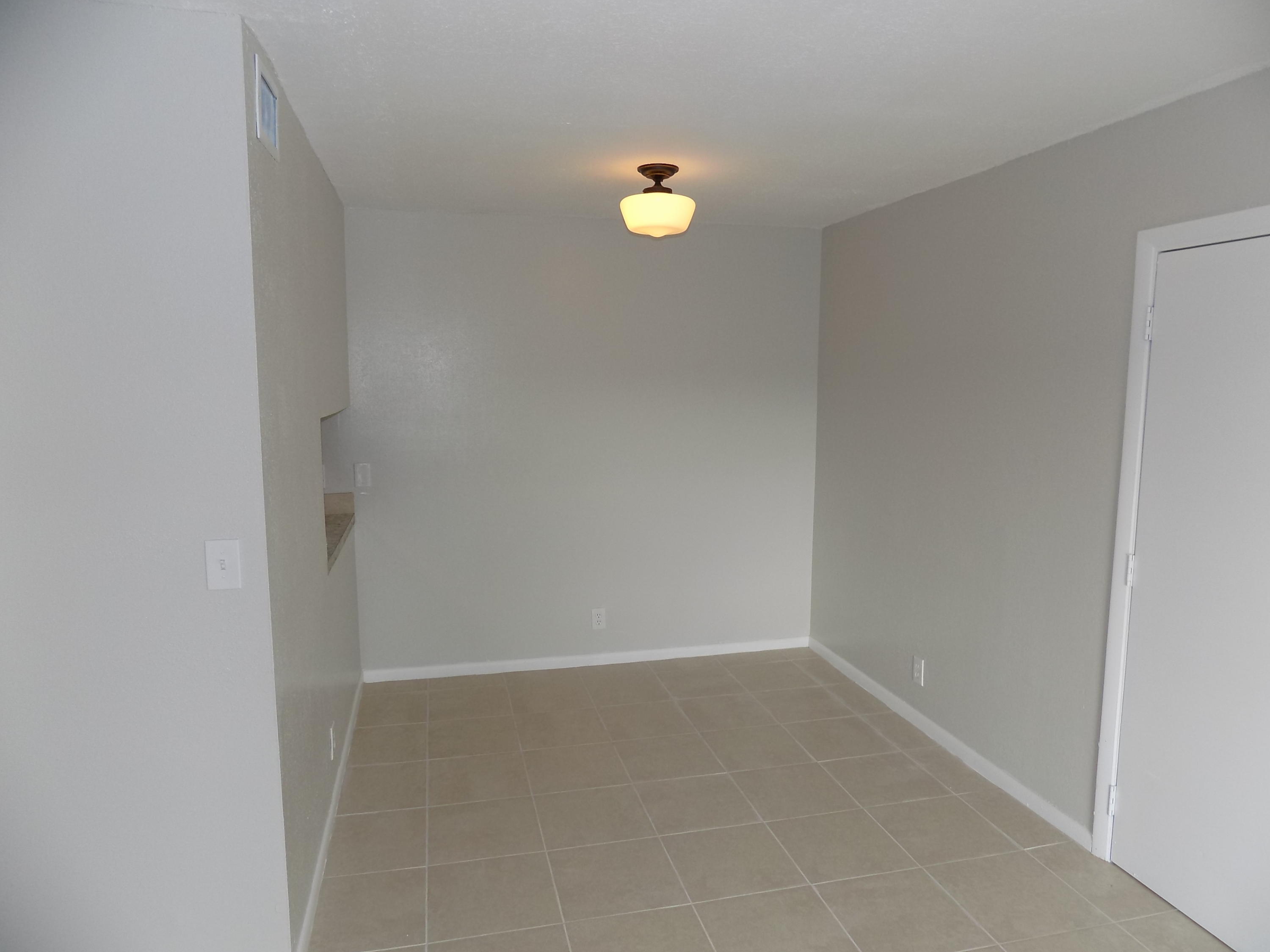 1798 Abbey Road, Unit C201 West Palm Beach, FL 33415 - Photo 7 of 26 Family Dining Area