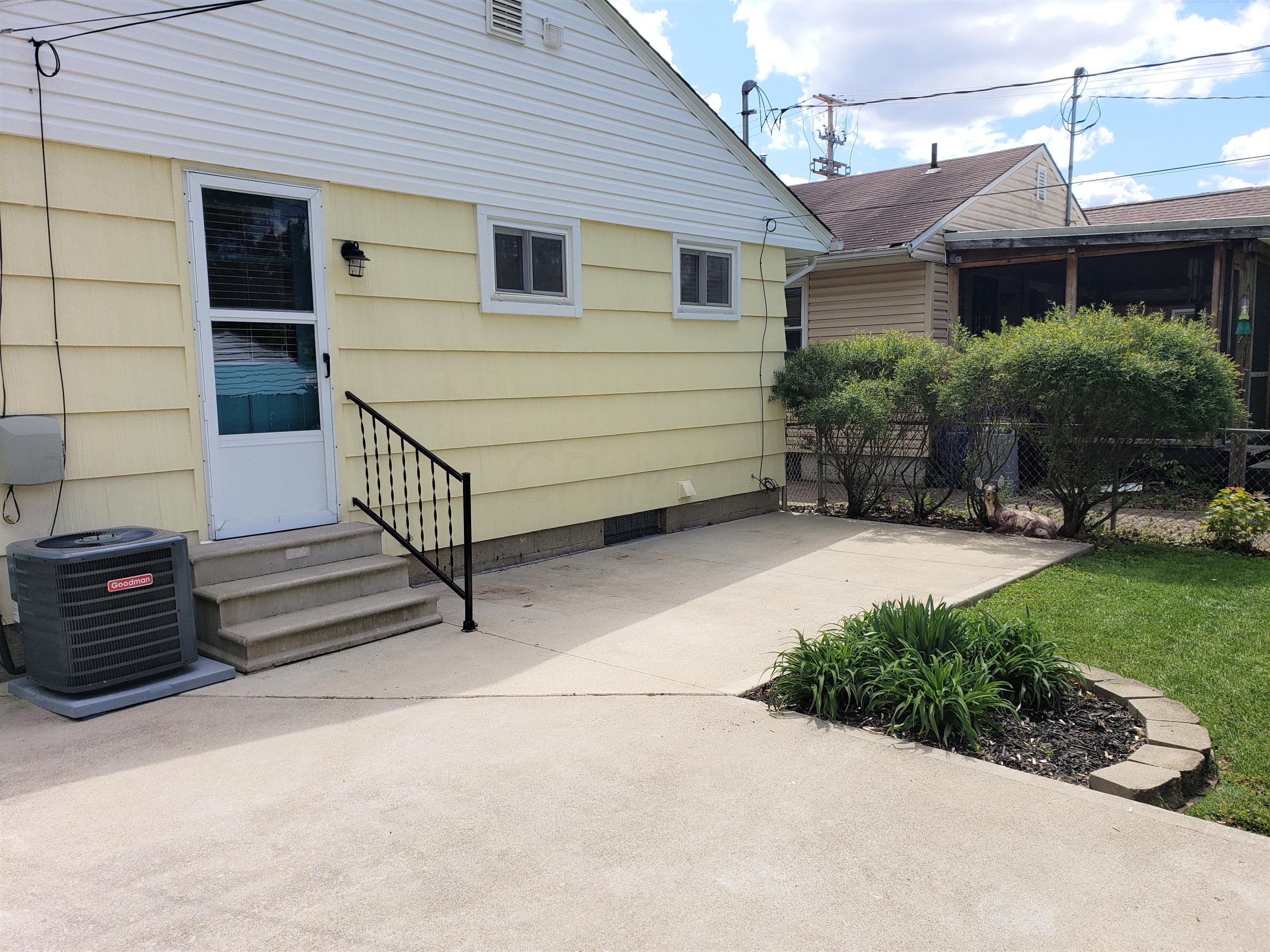 552 Chase Road Columbus, OH 43214 - Photo 10 of 31 Gallery Image 10