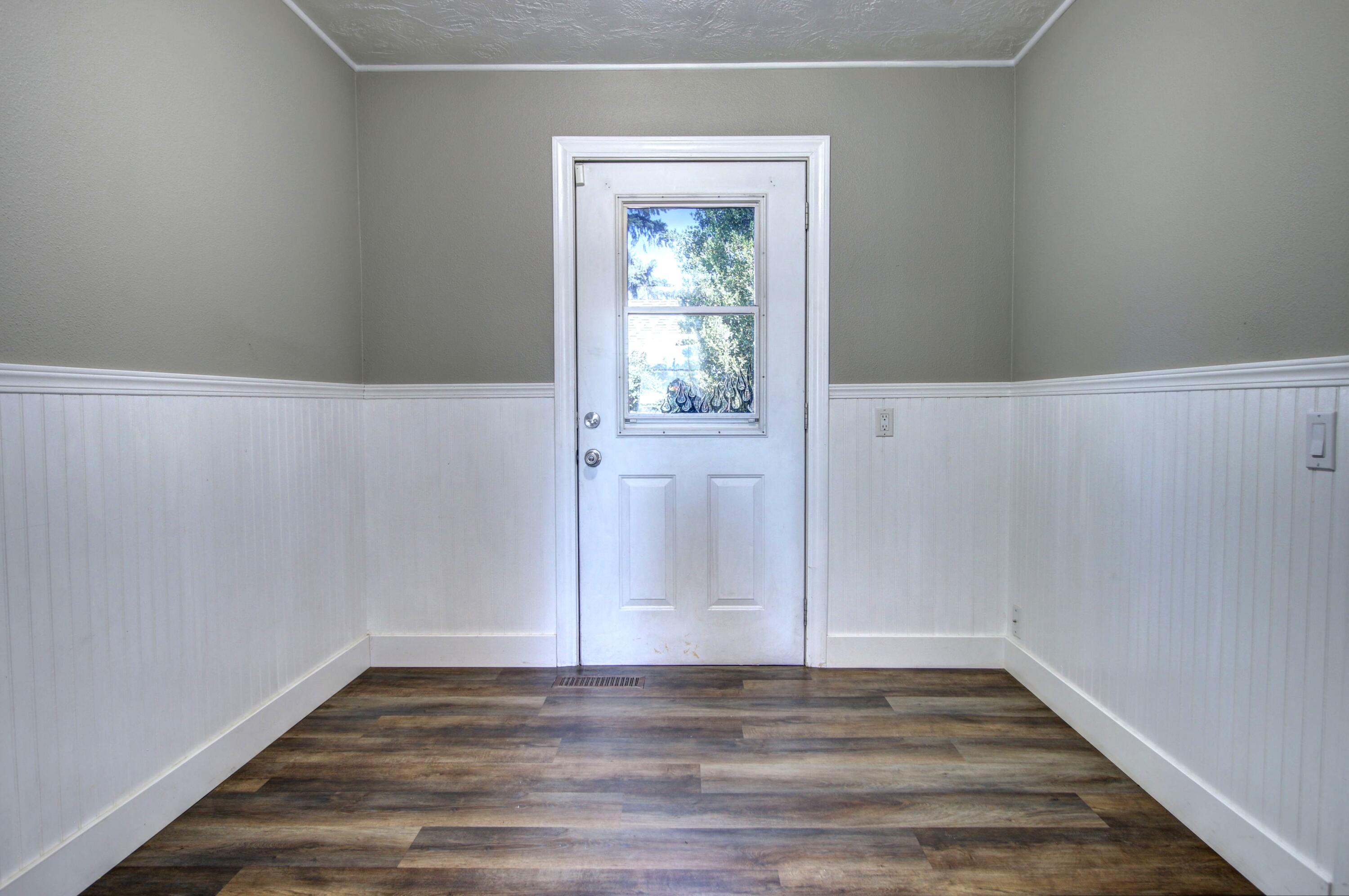 1301 Spring Street Medford, OR 97504 - Photo 23 of 35 IMG_5599_600_601_tonemapped