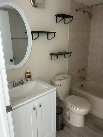 $2,300 | 11790 Southwest 18th Street, Unit 4053, Miami, FL 33175
