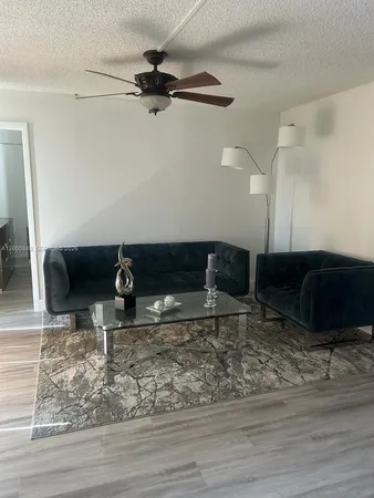 $2,300 | 11790 Southwest 18th Street, Unit 4053, Miami, FL 33175