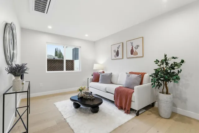 $3,498,000 | 3109 Maddux Drive, Palo Alto, CA 94303