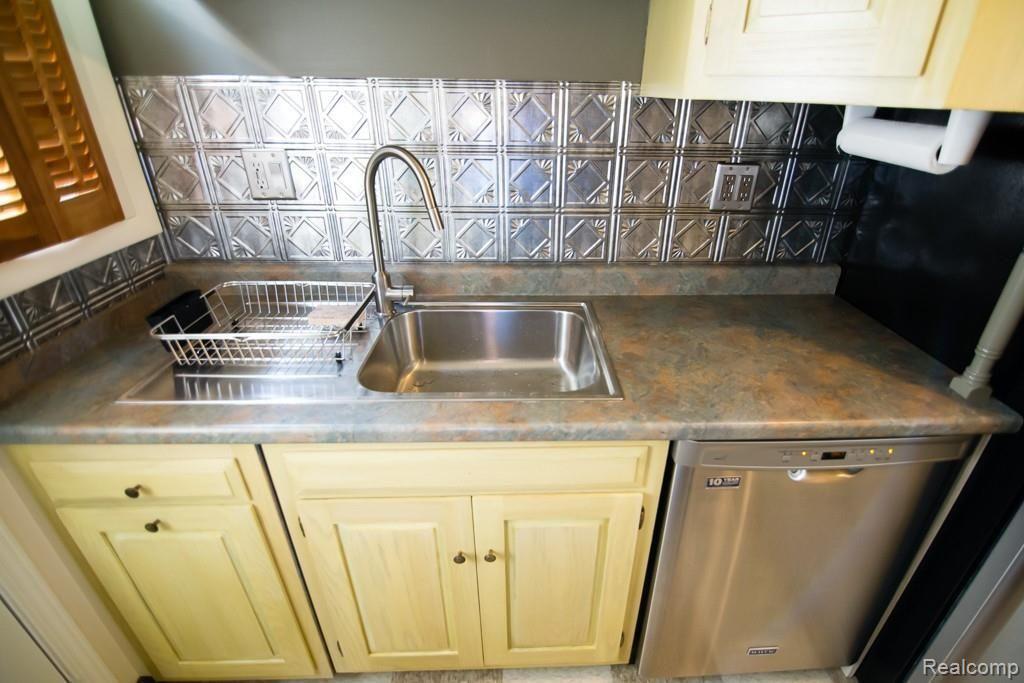 3266 Platt Road Ann Arbor, MI 48108 - Photo 5 of 28 Gallery Image 5